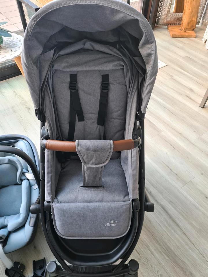 Kombikinderwagen Britax Römer mit Babywanne und Maxi Cosi in Saarwellingen