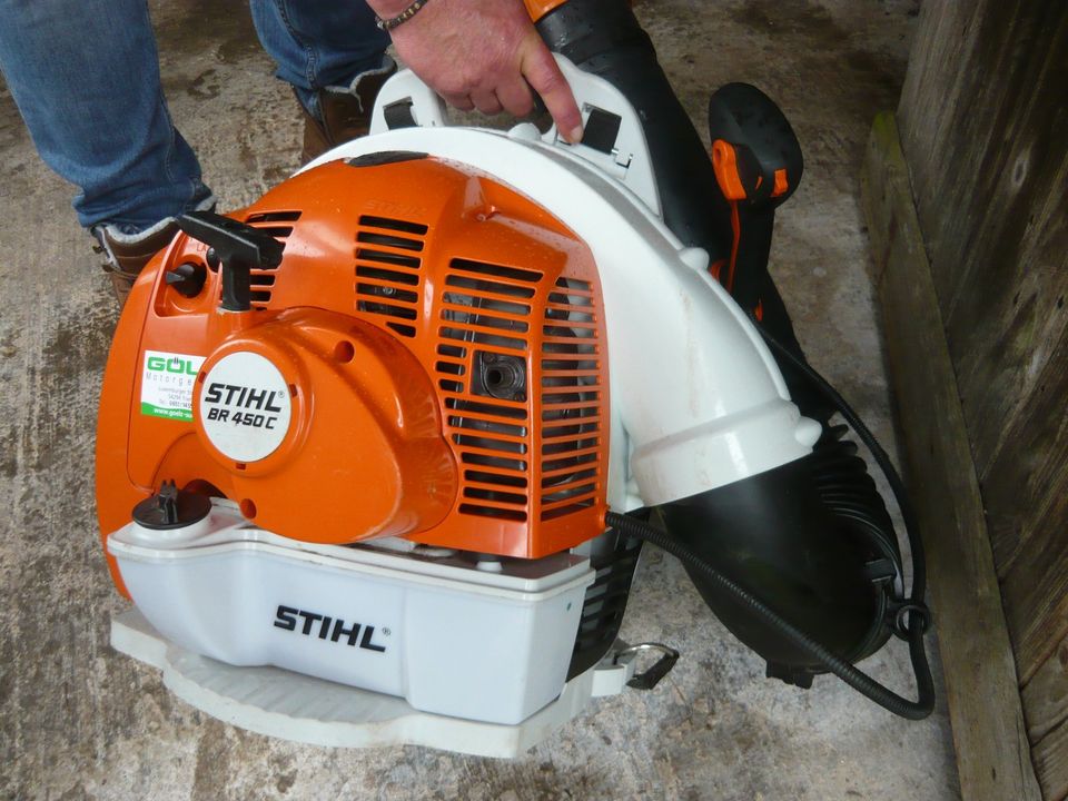 neuwertiger Stihl Laubbläser in Blankenheim