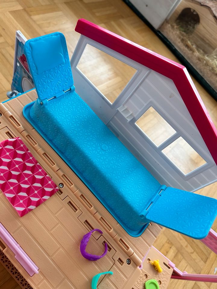 Mattel Barbie Set Barbiehaus Haus Pferde Chelsea in Linsengericht