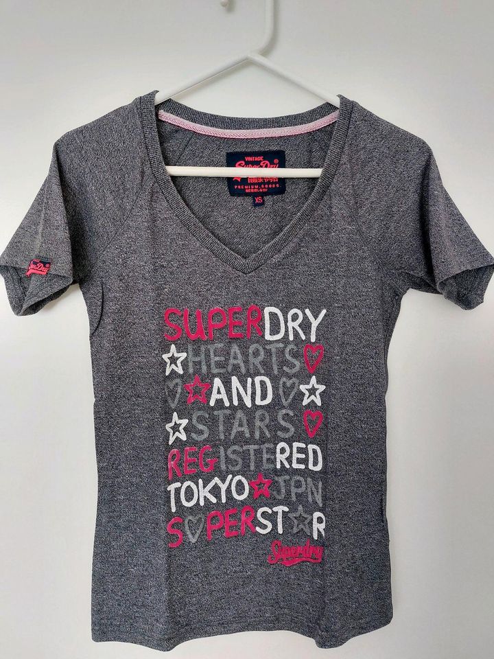 Superdry T-Shirt Grau Gr. XS in Mönchengladbach