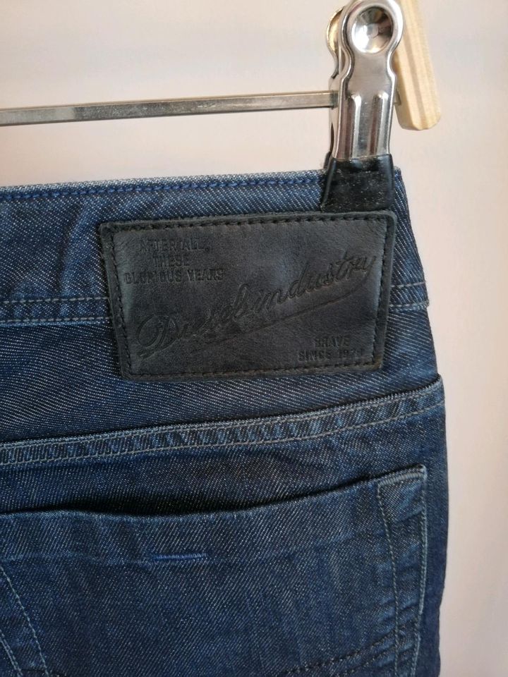 Diesel Herrenjeans W33 L32 in Pinneberg