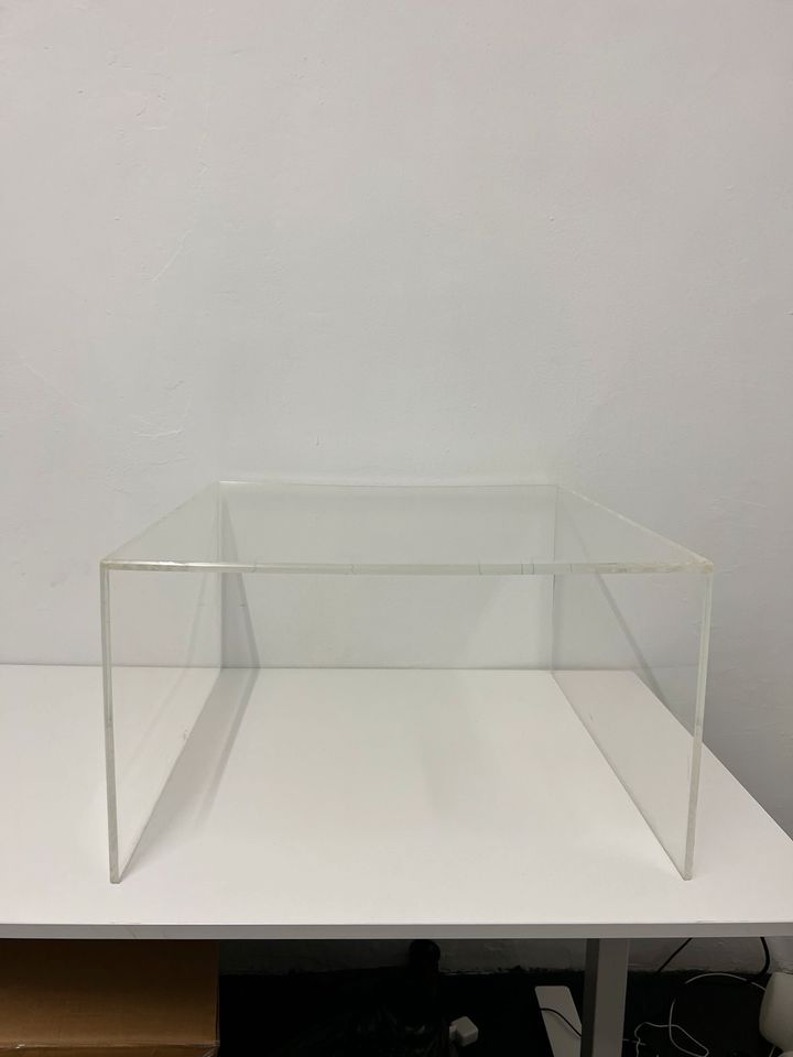 Transparenter Tisch  Couchtisch Plexiglas Design Klarmöbel in Berlin