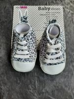 Schuhe Baby Gr.16-17 Leoparden Grau NEU mit Etikett Nordrhein-Westfalen - Leverkusen Vorschau