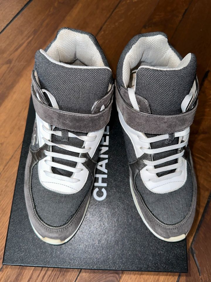 Chanel Sneaker Turnschuhe Hightop Sneaker Gr 38 in Kleinmachnow