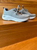 Sketchers Sneaker Größe 37 Hessen - Wölfersheim Vorschau