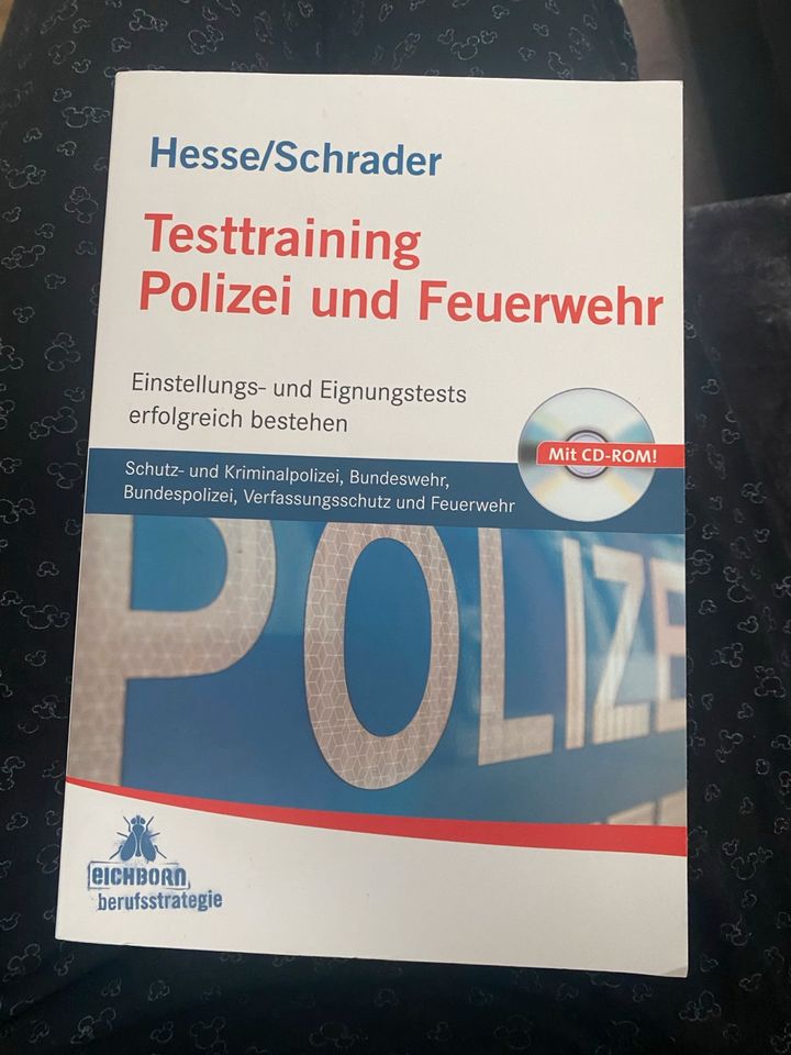 Buch/ Polizei/ Feuerwehr/ Test in Remscheid