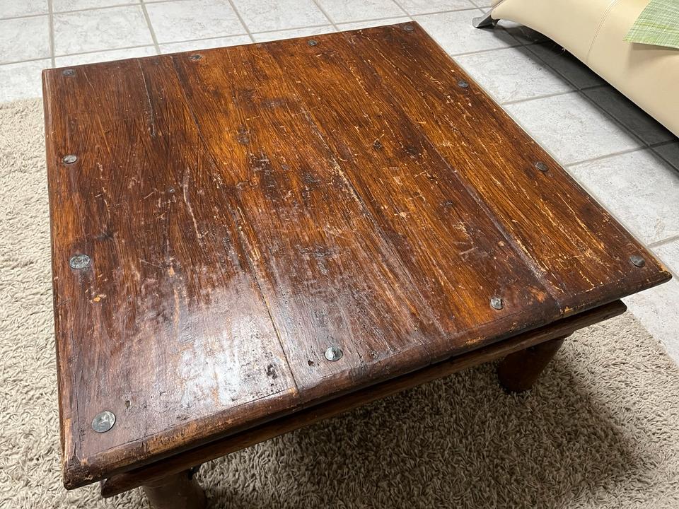 Kolonialstil Tisch Couchtisch Holztisch massiv 80x80 vintage in Kürten
