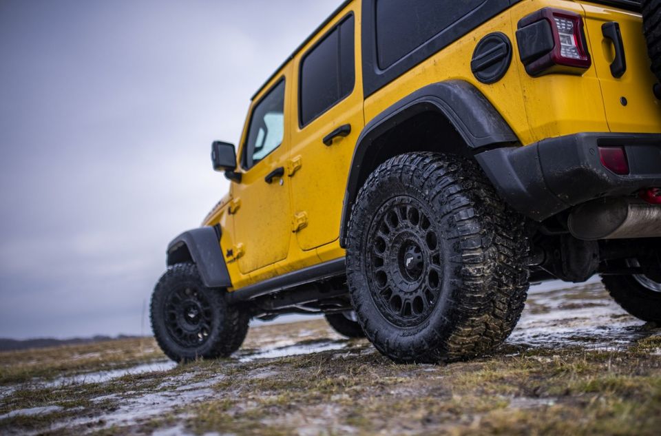 17 Zoll Alufelgen für Jeep Wrangler JK 9x17 5x127 ET15 NEU in Dorsten