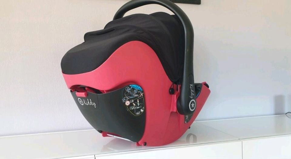 Kiddy Babyschale Evolution Pro 2 inkl. Isofix-Base in Herrnburg