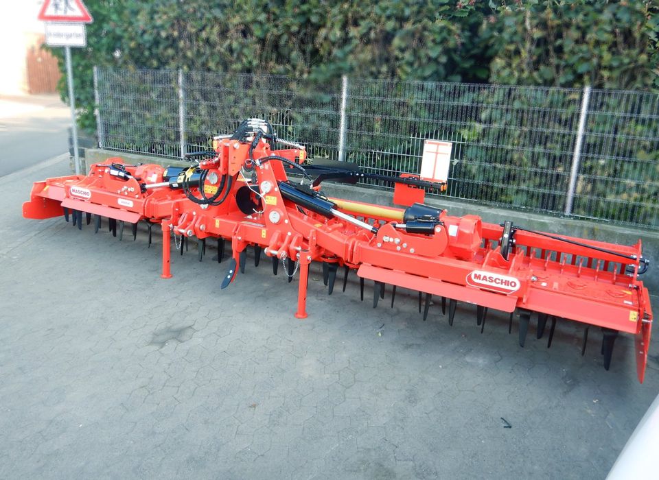 MASCHIO AQUILA-CLASSIC 6000 Kreiselegge 6,00m klappbar Zahnpacker in Homberg