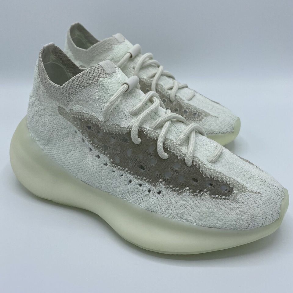 Adidas Yeezy Boost 380 Calcite Glow Sneakers NEU in Berlin