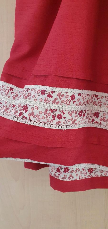 Dirndl mit Bluse, Gr. 140, neuwertig in Essenbach