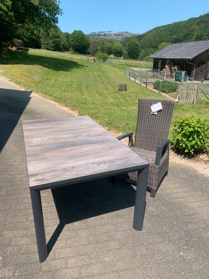 Sienagarden Gartenmöbel Tisch & 6x Gartensessel in Hessen Haiger