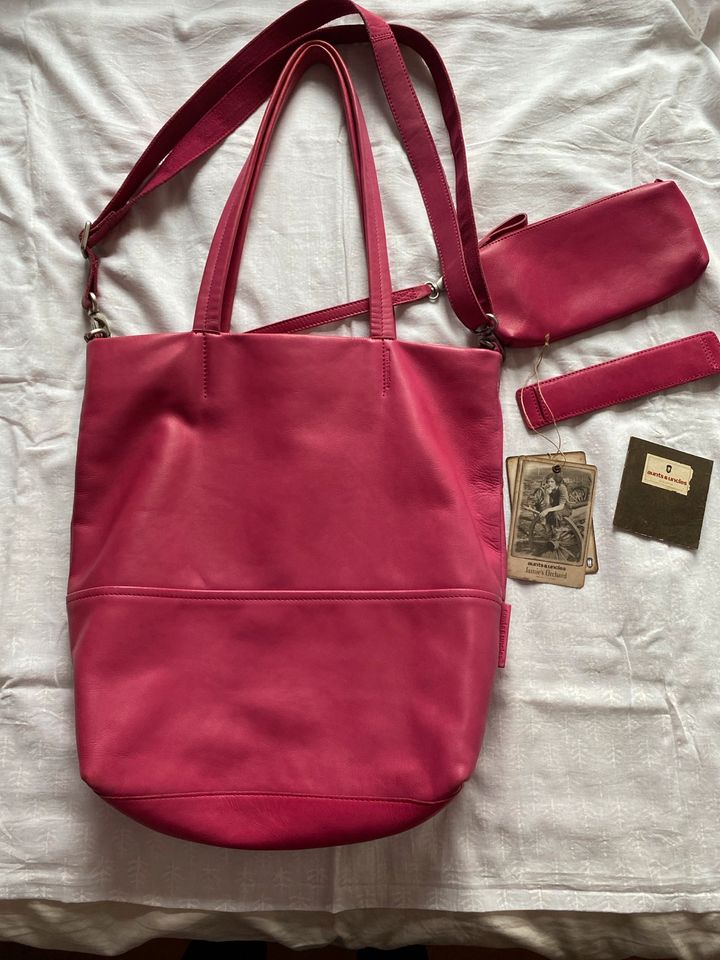 aunts and uncles Kiwano Jazzy Pink shopper in Berlin