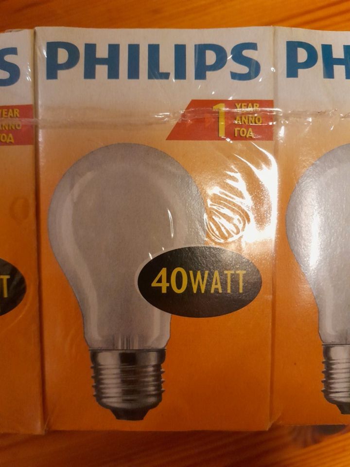 PHILIPS 8 Glühbirnen 40 Watt matt E27 in München - Schwanthalerhöhe |  Lampen gebraucht kaufen | eBay Kleinanzeigen ist jetzt Kleinanzeigen