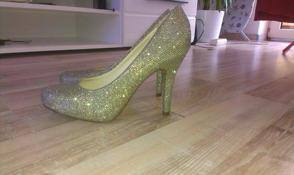 High Heels Farbe Gold gr. 37 in Stadtoldendorf