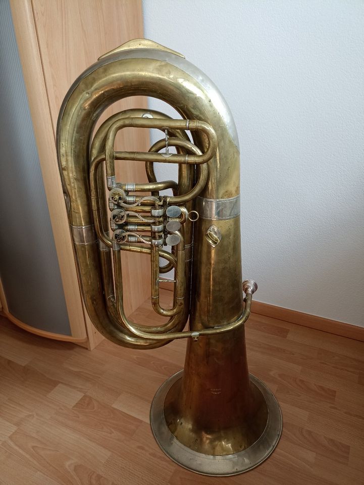 Bb Tuba von Albin Richter in Kesten