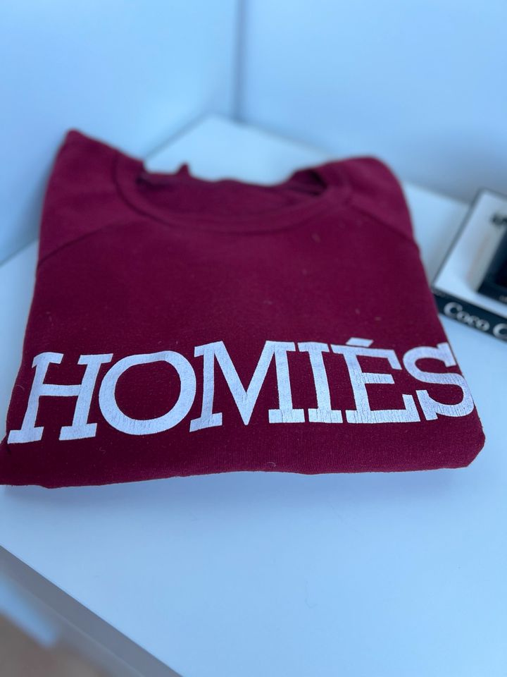 Sweater Homiés in M/L sitzt wie S in Köln