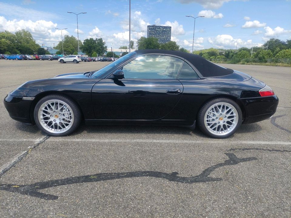 Porsche 911 Carrera 4 Cabriolet,996,mit frischer Motorüberholung. in Kranenburg