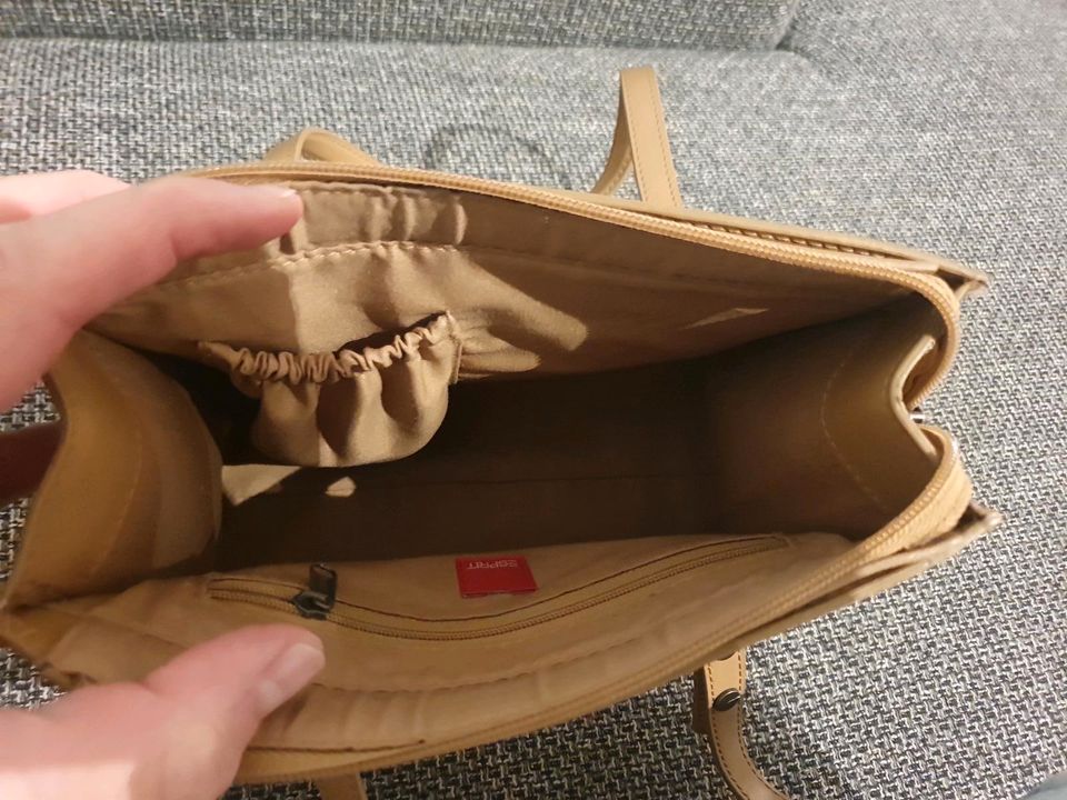 ESPRIT DAMEN HANDTASCHE TOP in Gelsenkirchen