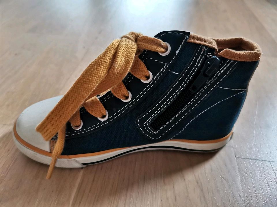 Primigi Schuhe, Größe 28, selten getragen, high, chucks, jeans in Bietigheim