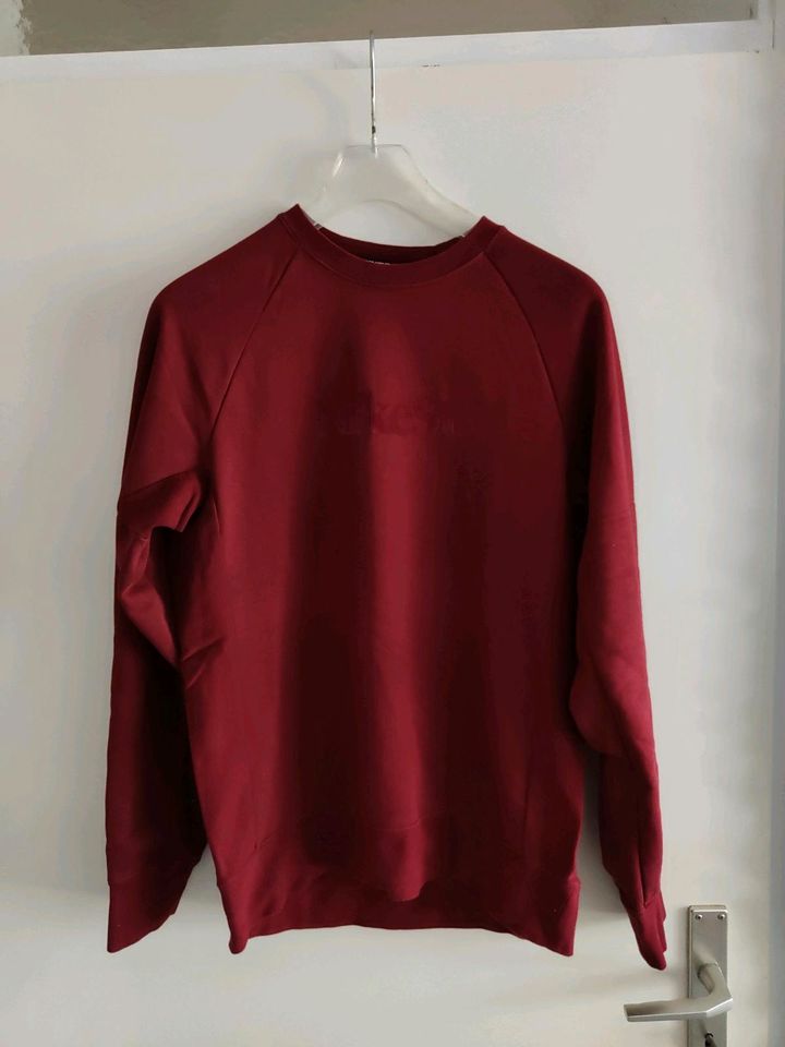 NIKE SWEATSHIRT PULLOVER GRÖẞE S Wein Rot in Dortmund