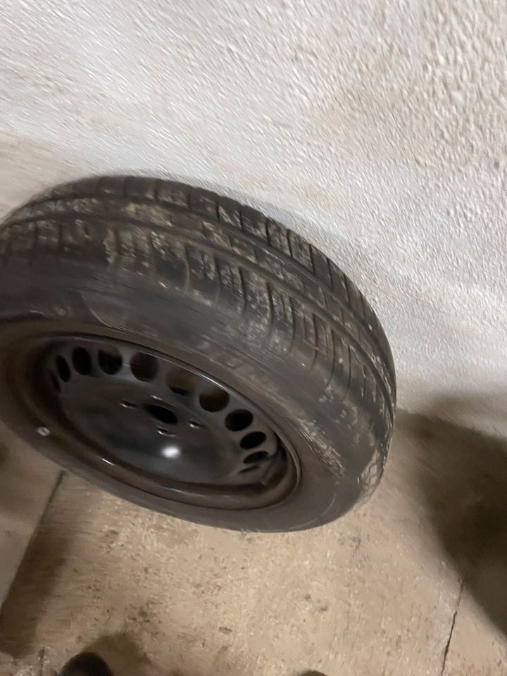 Sommerreifen 185/65 R15 auf Stahlfelgen Opel Corsa in Nideggen / Düren