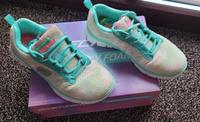 Skechers Memory Foam, mint/bunt, Gr. 36, + Wechselschnürsenkel Nordrhein-Westfalen - Olsberg Vorschau