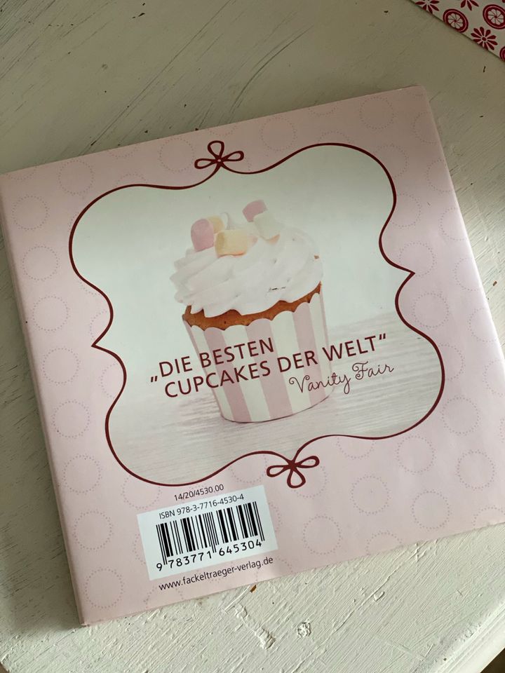 Feine Kuchenpralinen von Chalwa Heigl Cupcakes von Peggy Porschen in Bad Homburg