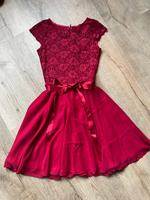 Burgunderrot Bordeaux Rotes Midikleid mit Spitze und Satinschleif Bremen - Schwachhausen Vorschau