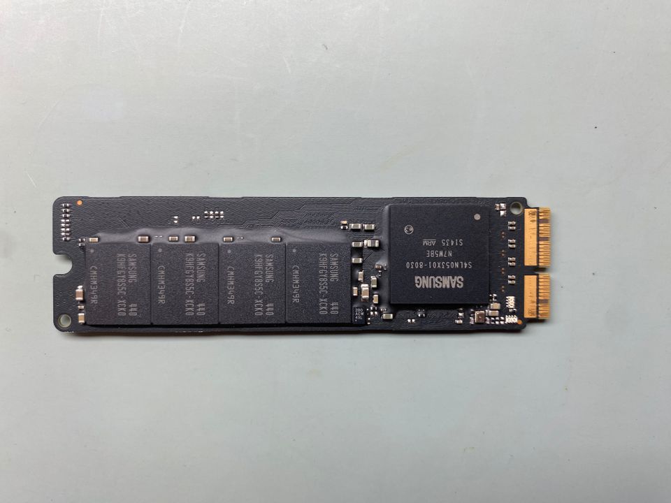 256 GB Apple SSD Flash f. MacBook Pro /Air 2013-2015 SSUAX in Berlin