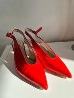 Neu rot Schuhe ZARA Sandaletten Lackleder passend zu Butrym Kleid Nordrhein-Westfalen - Netphen Vorschau