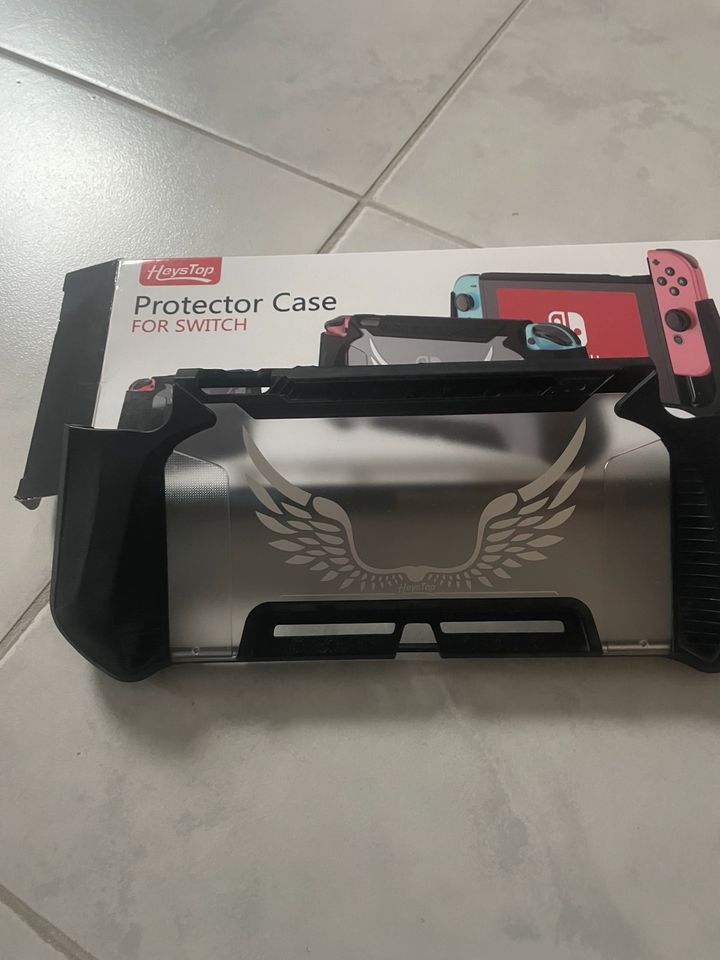 Nintendo Switch Protektor Case Schutzhülle *wie neu* in Philippsburg