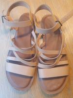 TOMs Shoes Sandalen Modell Sephina Gr. 41 Frankfurt am Main - Bornheim Vorschau