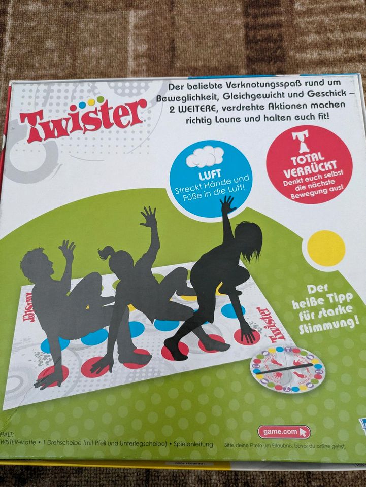 Hasbro Twister in Nürnberg (Mittelfr)