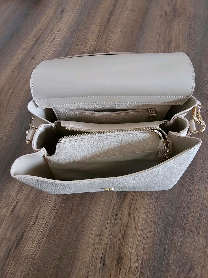 Damen Handtasche Valentino in Gladbeck