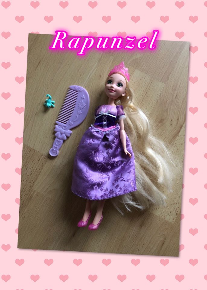 Hasbro Disney Prinzessin Schimmerglanz Rapunzel in Düsseldorf