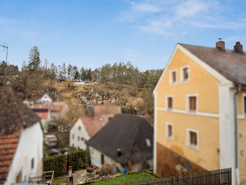 Traditionelles Einfamilienhaus in idyllischer Wohnlage in Kastl (auch als Ferienhaus geeignet) in Kastl b. Amberg