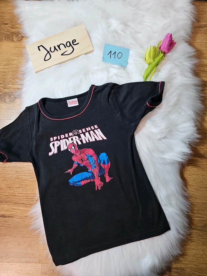 T-Shirt von Spiderman in Größe 110 in Nittendorf 