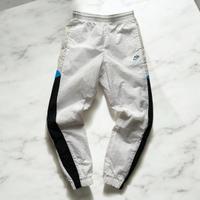 Nike Trackpants  in weiß Größe XS Friedrichshain-Kreuzberg - Friedrichshain Vorschau