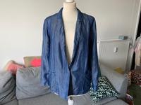 lässiger COS Jeans BLAZER Denim Look Lyocell blau Jacke Gr. 38 Hamburg-Mitte - HafenCity Vorschau