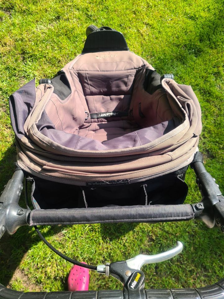 City Elite Baby Jogger Buggy in Schwarzenbruck