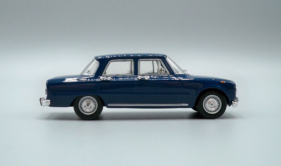 ALFA ROMEO GIULIA Ti - NOREV - 1:43 - MODELLAUTO - NEU in Freilassing