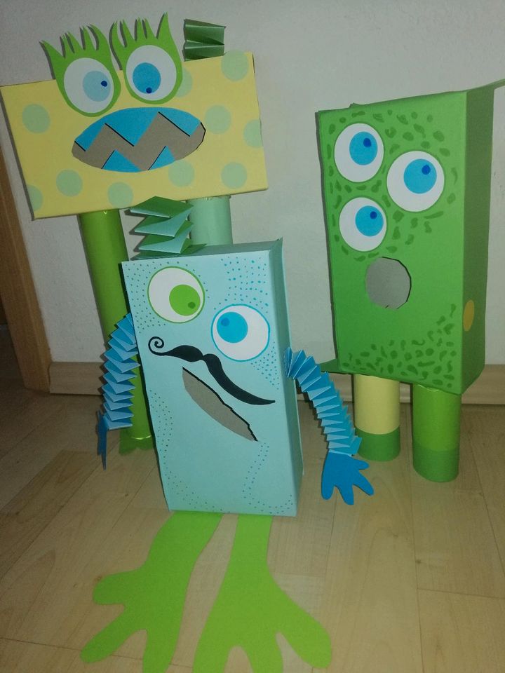 Monster AG Monsterparty Monsterjäger Kindergeburtstag Party Junge in Hosena