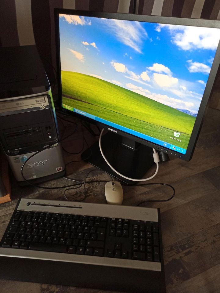 PC acer, Aspire T660 mit Windows XP, Monitor, Tastatur und Maus in Übach-Palenberg