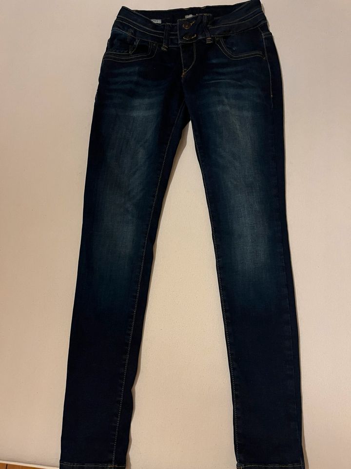 LTB Jeans Julita X neu 27/30 in Hamburg