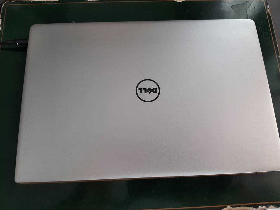 Dell XPS 13 9950 in Frankfurt am Main