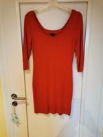 Strickkleid. Gr S. H&M  neuwertig. Tolles Rot Bayern - Dorfen Vorschau