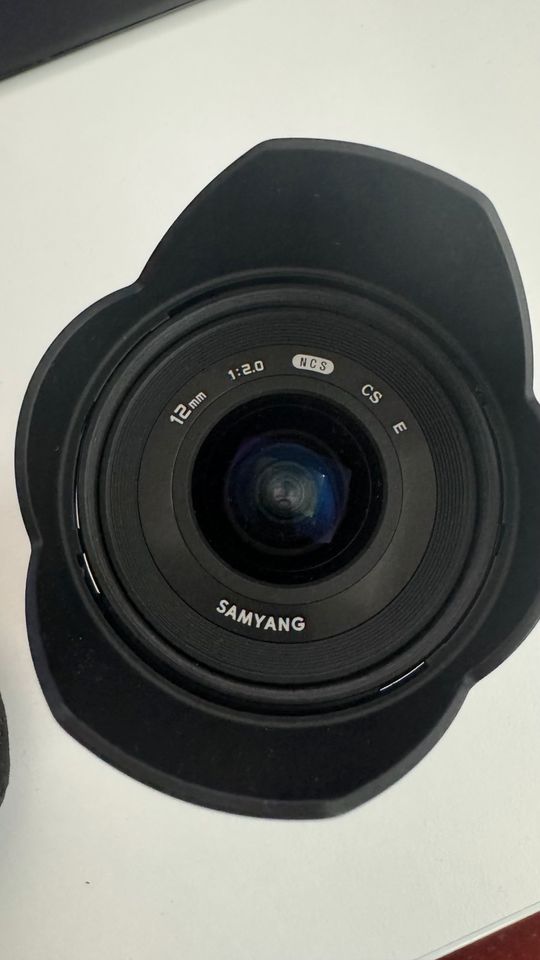 Samyang 12mm F2.0 Weiteinkel Objektiv MF für Sony e-Mount APS-C in Untermeitingen