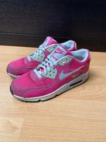 Pinke Nike Air Max Größe 38,5 Nordrhein-Westfalen - Neunkirchen-Seelscheid Vorschau